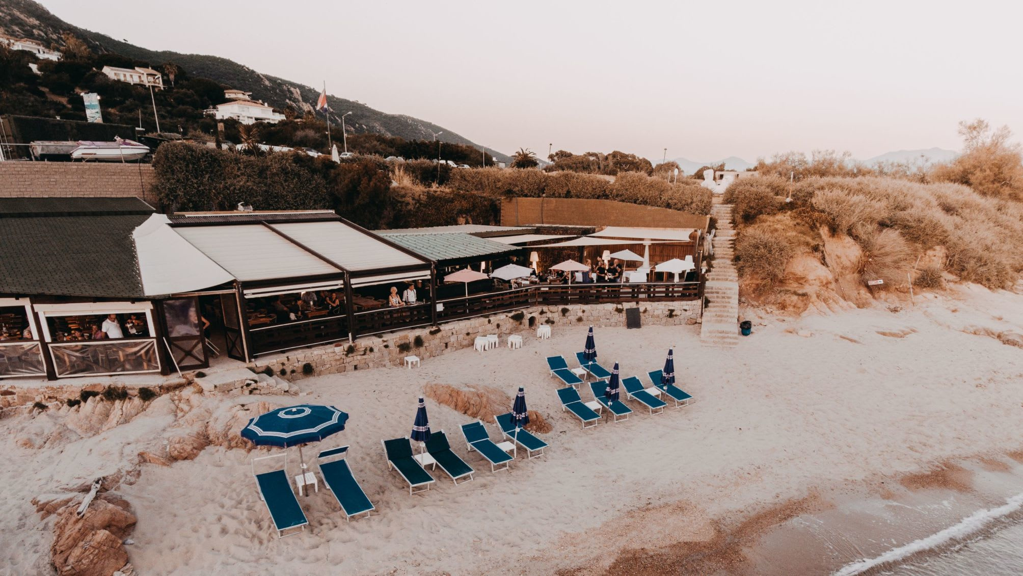 Intérieur du restaurant La paillote